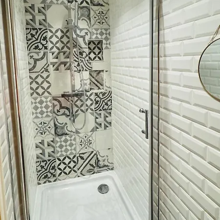Le Neo Au 17, Appartement Cosy Dans Le Centre Historique De Rodez Exterior photo